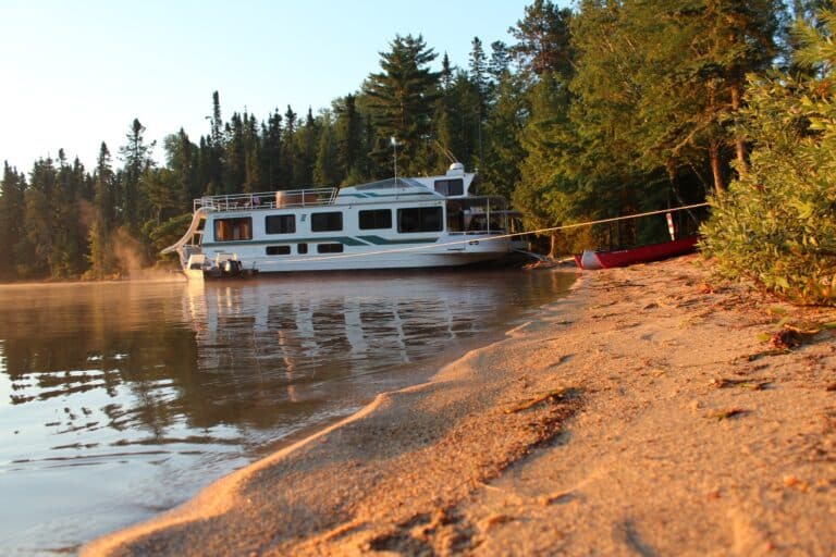 Houseboat on Rainy Lake for a summer packing checklist